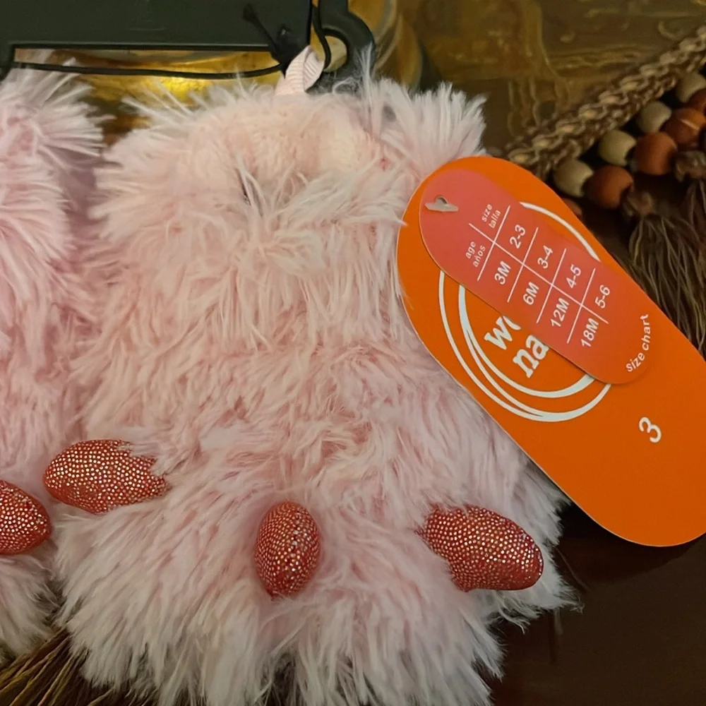 NWT~ Fluffy Pink Baby Girl Slippers in Size: 3 (6M)! Wonder Nation. Non-Skid|NEW